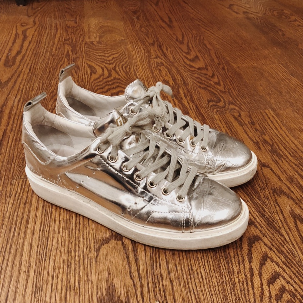 Designer sneakers 🌟